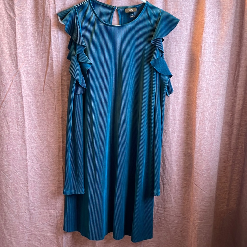 Ribbed Ruffle Sleeve Dress